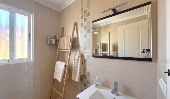 Sprzedaż - Kamienica - Orihuela costa - La Zenia