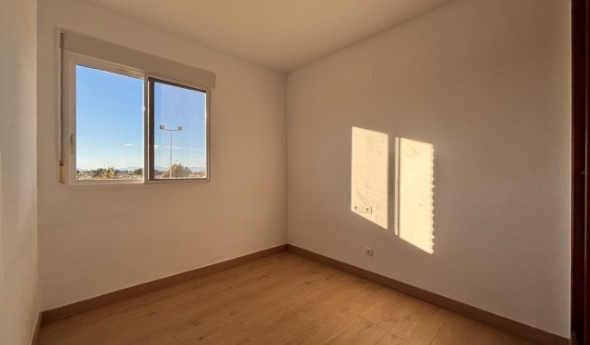 Resale - Apartment - Guardamar - SUP 7