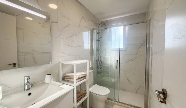 Sprzedaż - Apartament - Torrevieja - Punta Prima