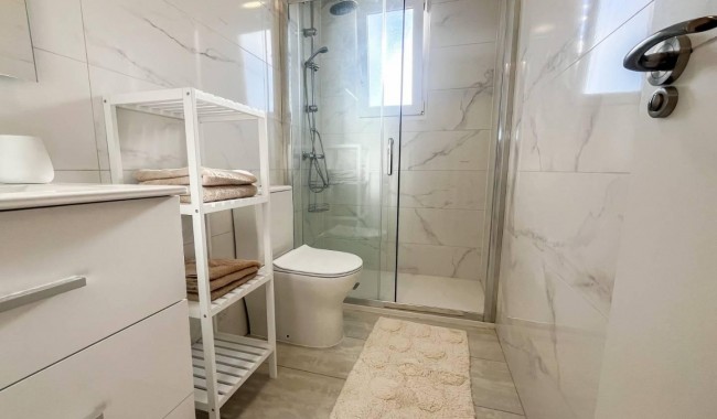 Sprzedaż - Apartament - Torrevieja - Punta Prima
