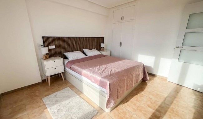 Sprzedaż - Apartament - Torrevieja - Punta Prima