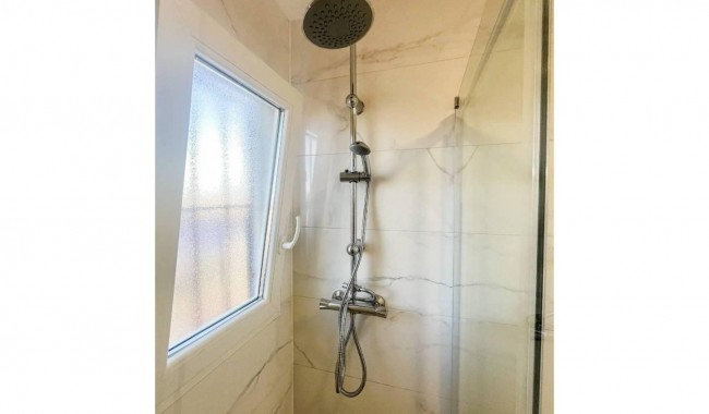 Sprzedaż - Apartament - Torrevieja - Punta Prima