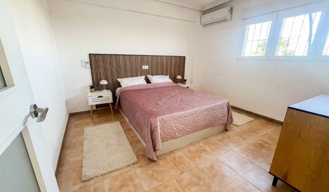 Sprzedaż - Apartament - Torrevieja - Punta Prima