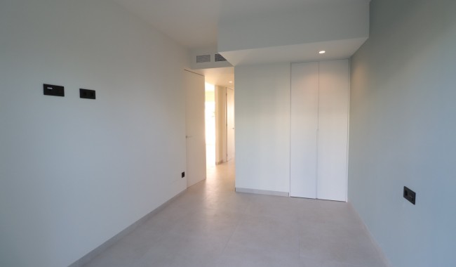 Resale - Apartment - Guardamar - El Raso