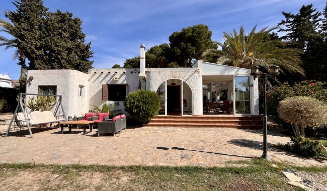 Resale - Villa - Orihuela Costa - Cabo Roig
