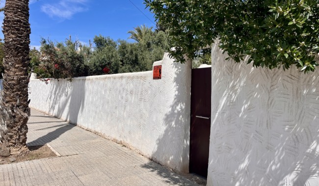 Resale - Villa - Orihuela Costa - Cabo Roig