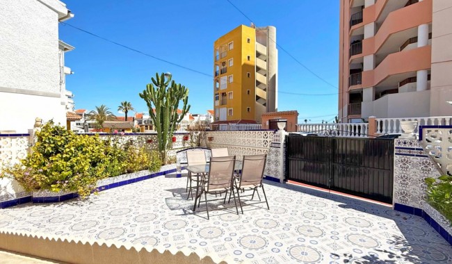 Resale - Apartment - Torrevieja - La Mata