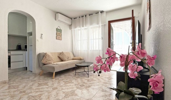 Resale - Apartment - Torrevieja - La Mata