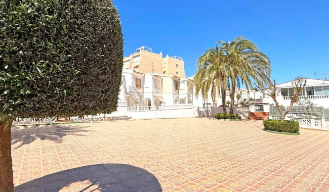 Resale - Apartment - Torrevieja - La Mata