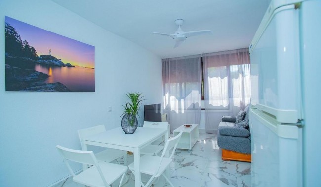 Resale - Apartment - Torrevieja - Cabo cervera