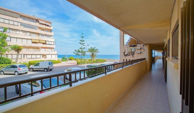 Resale - Apartment - Torrevieja - Cabo cervera
