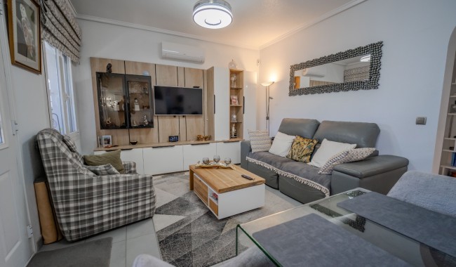 Segunda mano - Villa - Ciudad Quesada/Rojales - La  Marquesa Golf