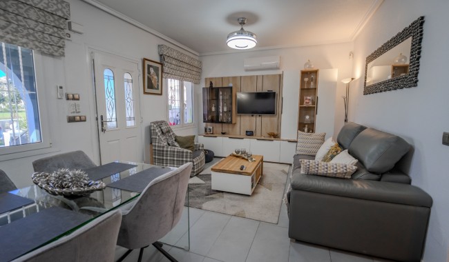 Segunda mano - Villa - Ciudad Quesada/Rojales - La  Marquesa Golf