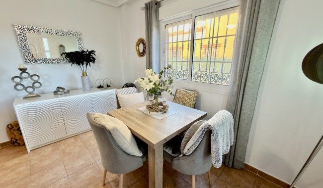 Sprzedaż - Willa - Guardamar - El Raso