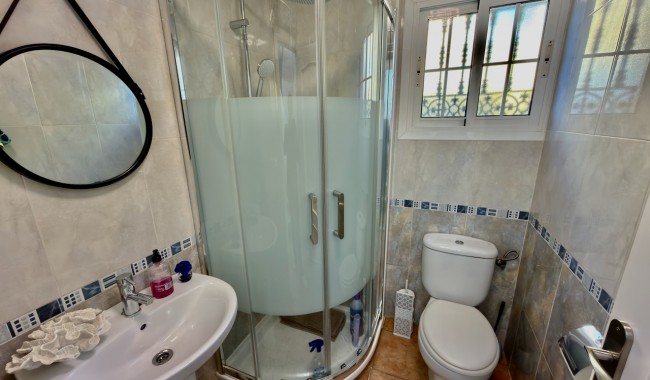 Sprzedaż - Willa - Guardamar - El Raso