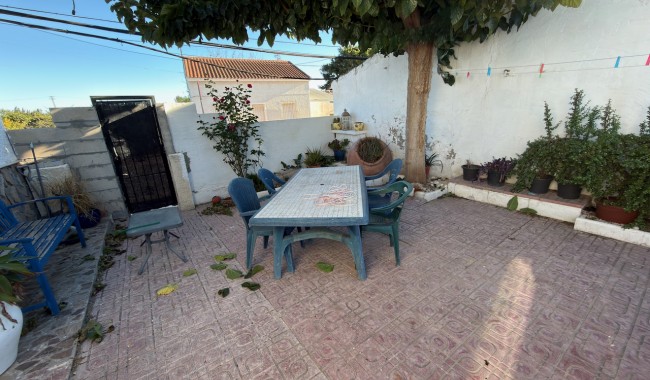 Resale - Villa - Dolores