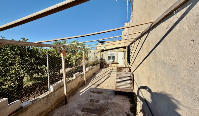 Resale - Villa - Dolores