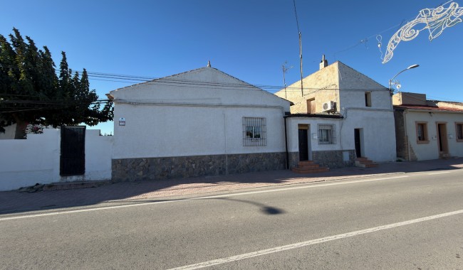 Resale - Villa - Dolores