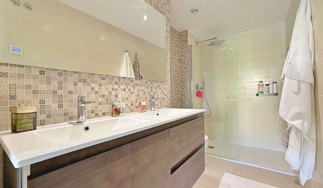 Resale - Apartment - Torrevieja - Punta Prima