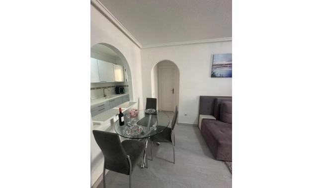 Resale - Apartment - Torrevieja - Parque de Las Naciones