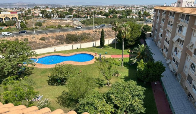 Resale - Apartment - Torrevieja - Parque de Las Naciones