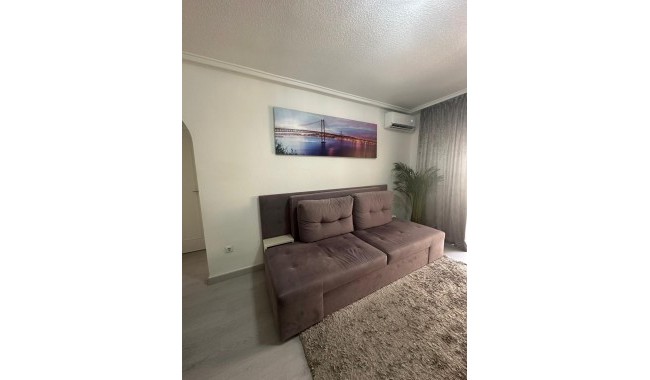Resale - Apartment - Torrevieja - Parque de Las Naciones