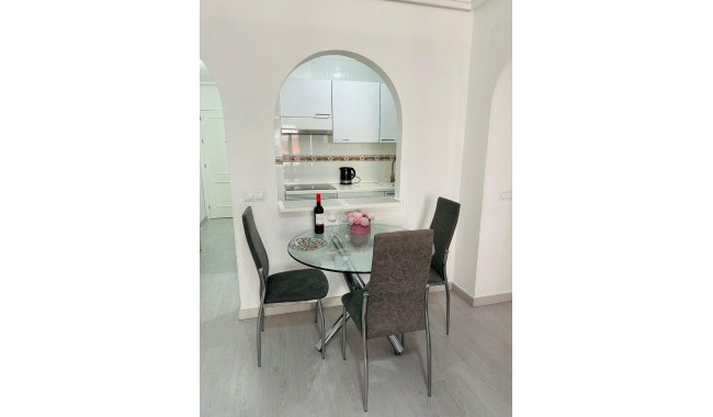 Resale - Apartment - Torrevieja - Parque de Las Naciones