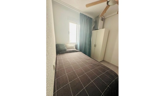 Resale - Apartment - Torrevieja - Parque de Las Naciones