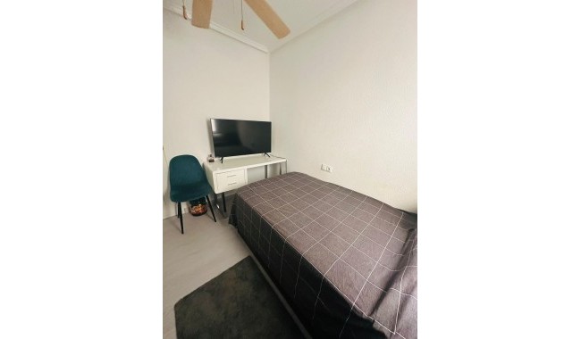 Resale - Apartment - Torrevieja - Parque de Las Naciones