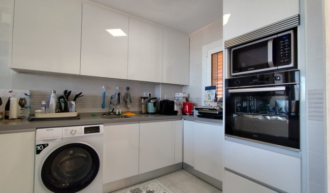 Resale - Apartment - Torrevieja - La Mata