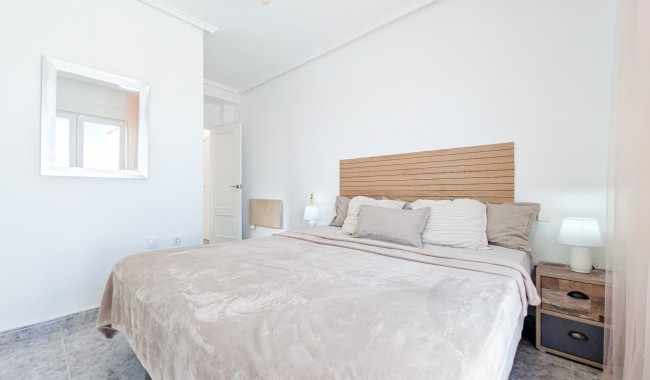 Resale - Apartment - Torrevieja - Aguas Nuevas