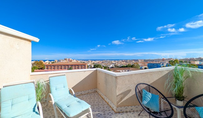 Resale - Apartment - Torrevieja - Aguas Nuevas