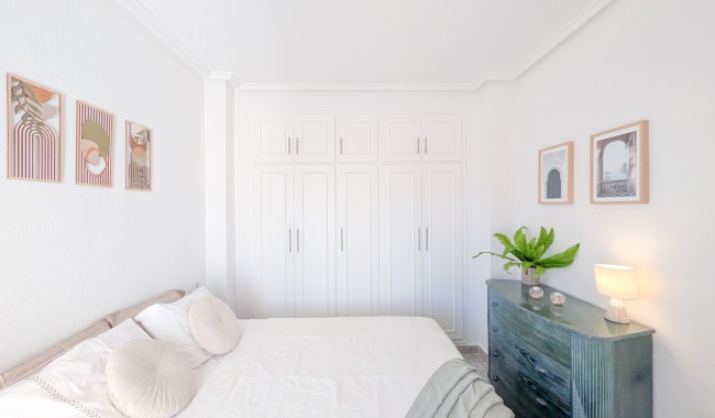 Resale - Apartment - Torrevieja - Aguas Nuevas