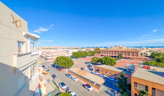 Resale - Apartment - Torrevieja - Aguas Nuevas