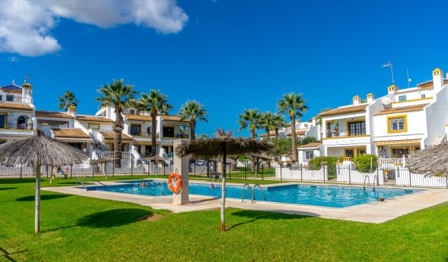 Resale - Apartment - Orihuela Costa - Villamartín
