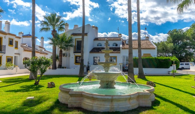 Resale - Apartment - Orihuela Costa - Villamartín