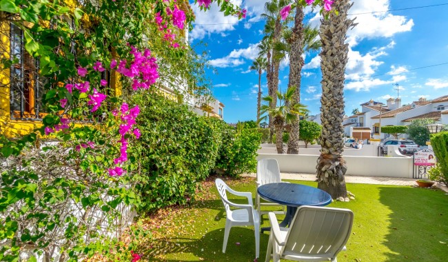 Resale - Apartment - Orihuela Costa - Villamartín