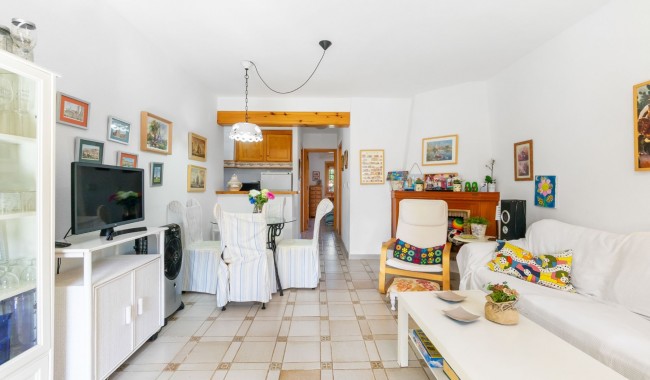 Resale - Apartment - Orihuela Costa - Villamartín