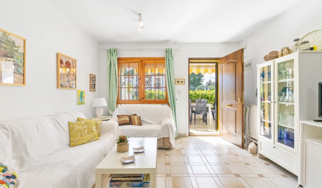 Resale - Apartment - Orihuela Costa - Villamartín