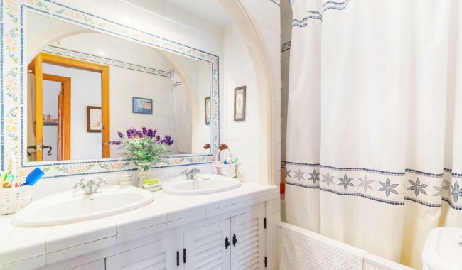 Resale - Apartment - Orihuela Costa - Villamartín