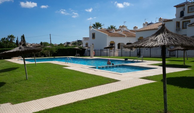 Resale - Apartment - Orihuela Costa - Villamartín