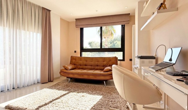 Resale - Villa - Orihuela Costa - Villamartín