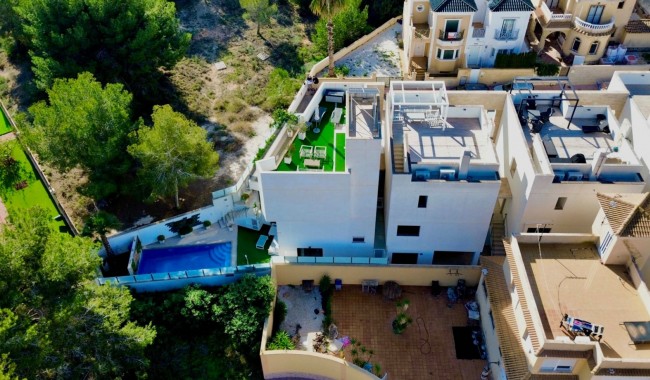 Resale - Villa - Orihuela Costa - Villamartín