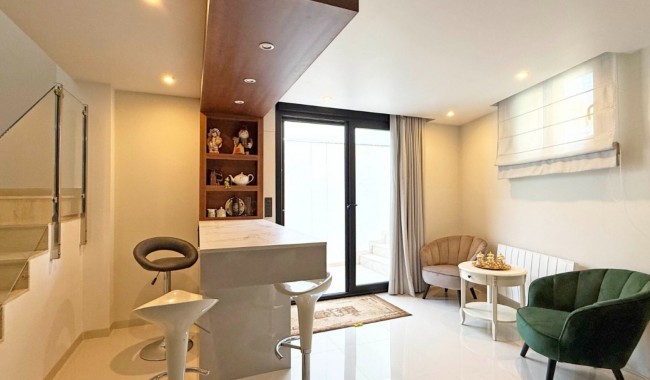 Resale - Villa - Orihuela Costa - Villamartín