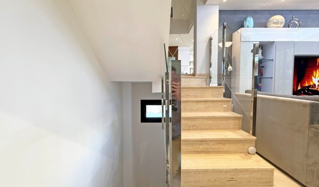 Resale - Villa - Orihuela Costa - Villamartín