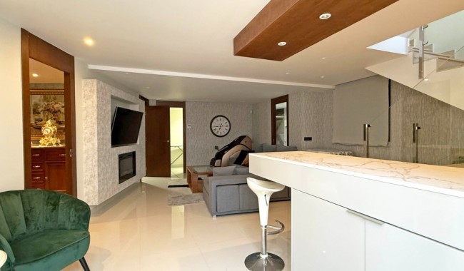 Resale - Villa - Orihuela Costa - Villamartín