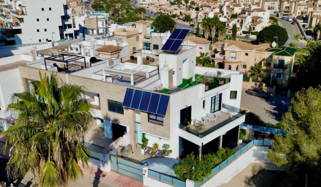 Resale - Villa - Orihuela Costa - Villamartín