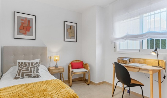 Resale - Apartment - Orihuela Costa - Cabo Roig