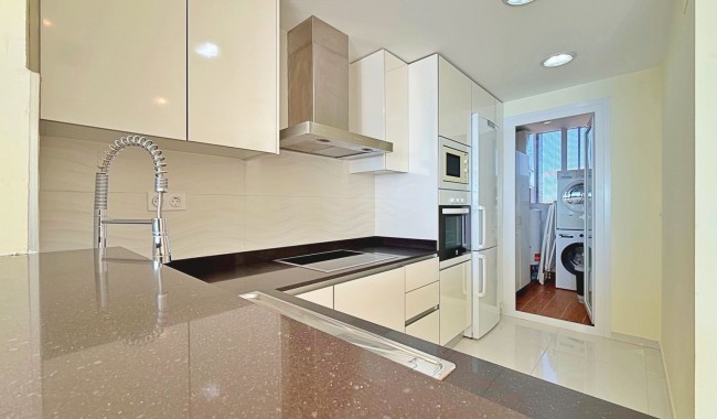 Resale - Apartment - Torrevieja - Punta Prima