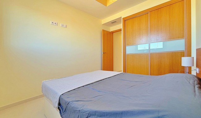 Resale - Apartment - Torrevieja - Punta Prima